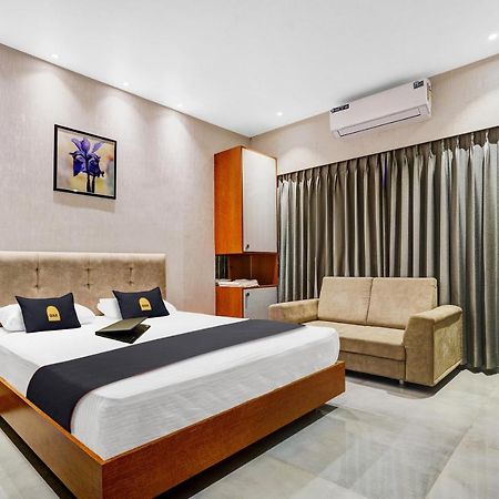 Townhouse Oak Hotel Vaibhav סוראט מראה חיצוני תמונה