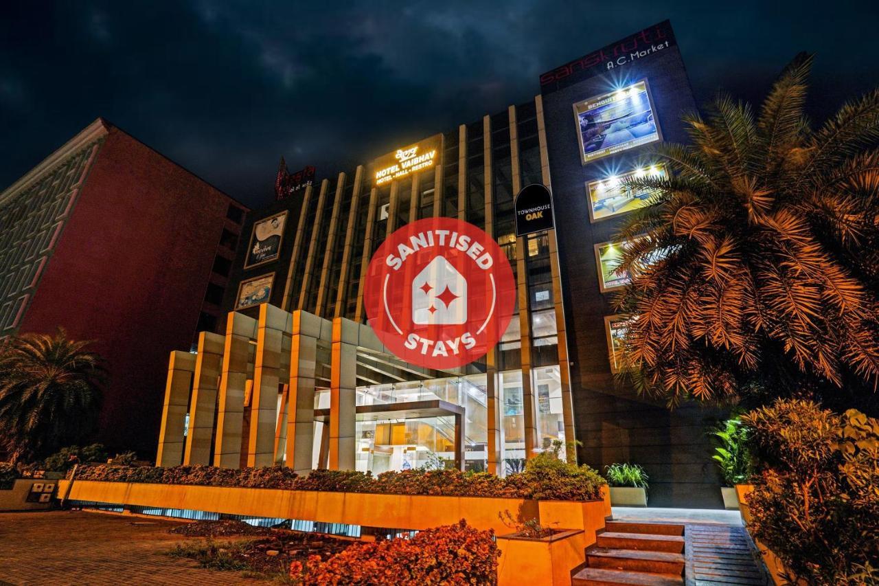 Townhouse Oak Hotel Vaibhav סוראט מראה חיצוני תמונה