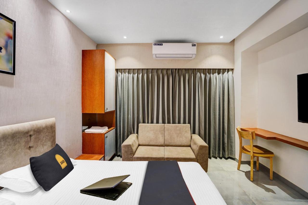 Townhouse Oak Hotel Vaibhav סוראט מראה חיצוני תמונה
