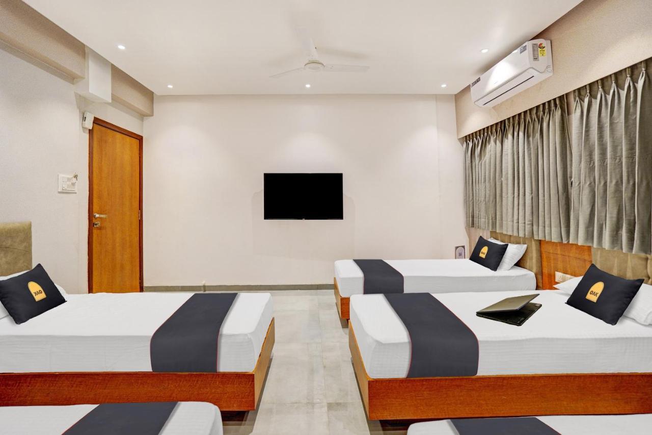 Townhouse Oak Hotel Vaibhav סוראט מראה חיצוני תמונה